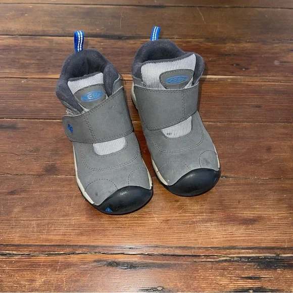 Keen Gray and Blue Hiking Boots Slip-On Design - Picture 2 of 6